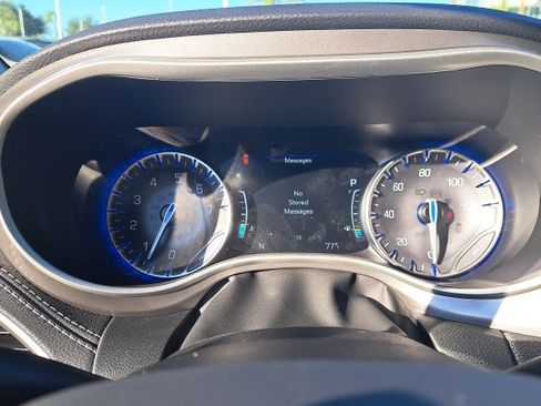 New 2026 Chrysler Pacifica Select image 14