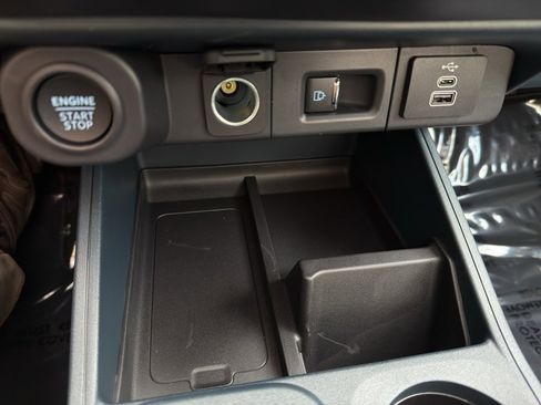 New 2026 Ford Maverick Lariat w/ Black Appearance Package image 28