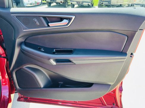 Used 2018 Ford Edge SEL w/ Equipment Group 201A FWD image 27