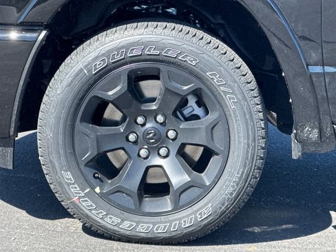 New 2026 RAM 1500 4x4 Crew Cab image 24