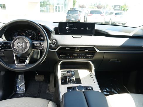 Certified 2024 MAZDA CX-90 Plug-In Hybrid w/ Preferred AWD/4WD image 18