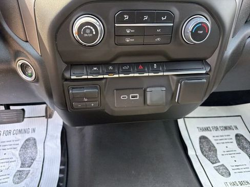 Used 2023 Chevrolet Silverado 1500 Custom image 22