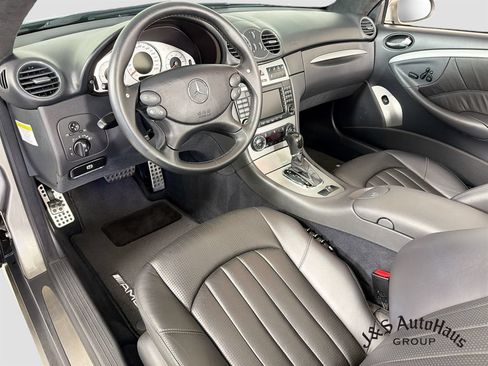 Used 2005 Mercedes-Benz CLK 55 AMG Cabriolet image 9