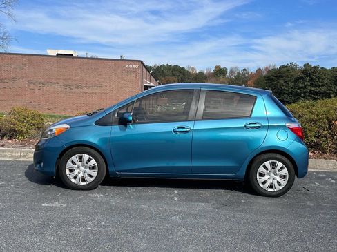 Used 2014 Toyota Yaris L image 5