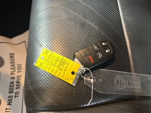 Used 2023 Dodge Durango GT image 32