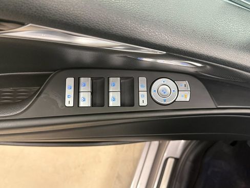 Used 2023 Genesis G80 2.5T AWD/4WD image 11