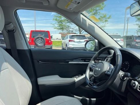 Certified 2023 Kia Seltos SX w/ SX Sunroof Package AWD/4WD image 41