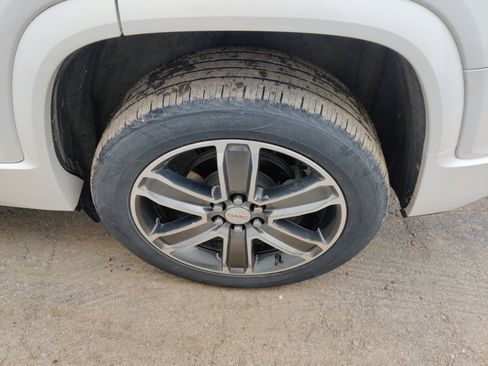 Used 2018 GMC Acadia Denali w/ Technology Package image 12