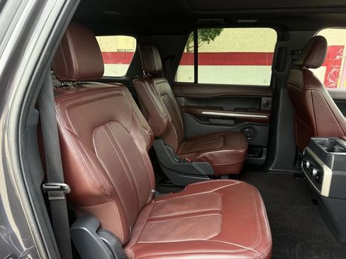 Used 2023 Ford Expedition Max Limited AWD/4WD image 34