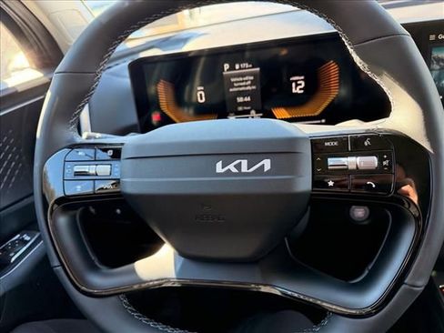 New 2026 Kia Sorento S w/ S Panoramic Sunroof Package FWD image 18