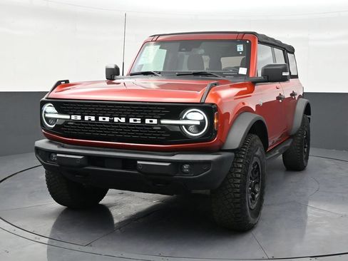 Used 2022 Ford Bronco Wildtrak AWD/4WD image 9
