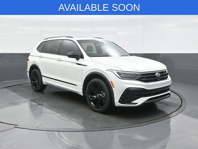 Used 2023 Volkswagen Tiguan SE R-Line