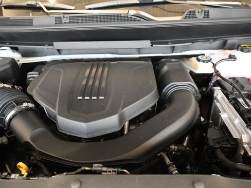 New 2026 Chevrolet Traverse LT w/ Driver Confidence Package FWD image 30