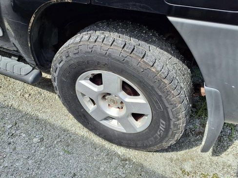 Used 2006 Nissan Xterra S w/ (U01) Utility Pkg image 4