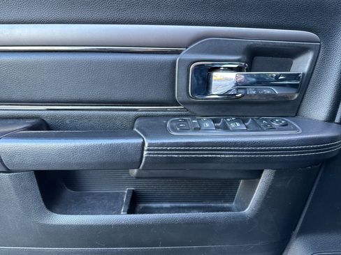 Used 2018 RAM 2500 Laramie w/ Sport Appearance Group image 10