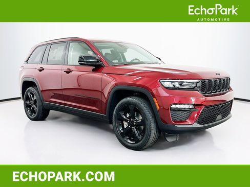 Used 2023 Jeep Grand Cherokee Limited w/ Black Appearance Package AWD/4WD image 1