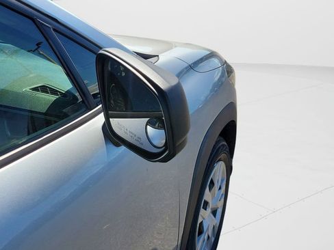 Used 2022 Toyota Corolla Cross L image 11