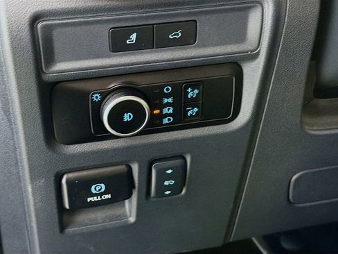 Used 2024 Ford Expedition Limited AWD/4WD image 12
