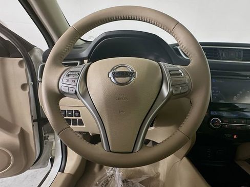 Used 2014 Nissan Rogue SL FWD image 13