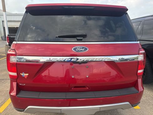 Used 2020 Ford Expedition XLT w/ Equipment Group 202A RWD image 4
