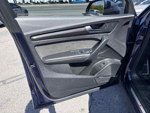 Used 2018 Audi SQ5 Prestige AWD/4WD image 12