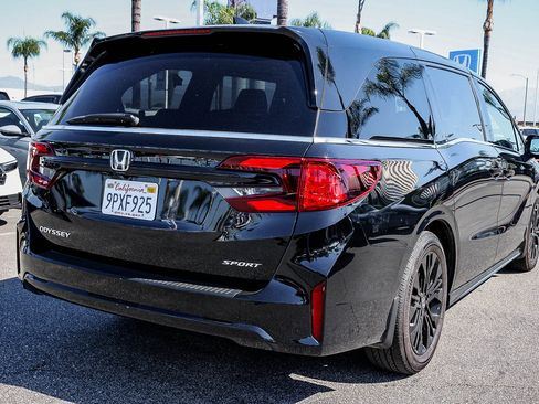 Used 2025 Honda Odyssey Sport-L image 7