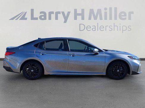 Certified 2025 Toyota Camry SE image 6