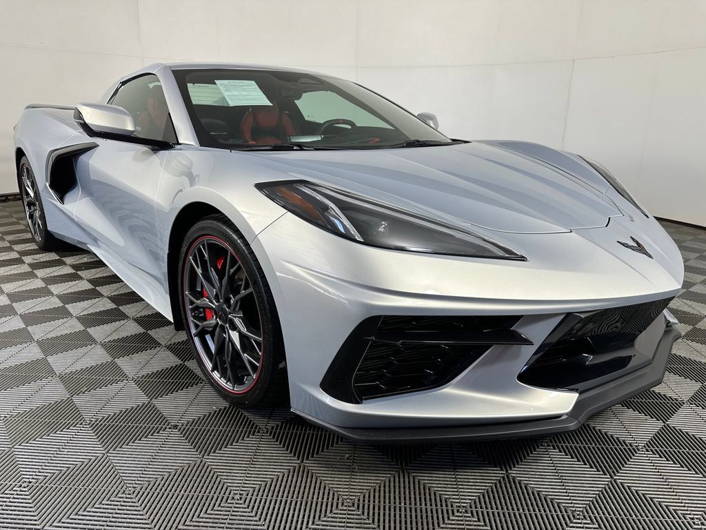Used 2024 Chevrolet Corvette Stingray Premium Conv w/ Z51 Performance Package RWD image 7