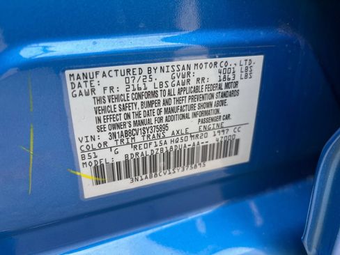 Used 2025 Nissan Sentra SV FWD image 27