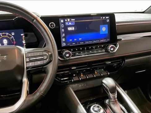 Used 2023 Chevrolet Colorado Z71 w/ Z71 Convenience Package 2 AWD/4WD image 10