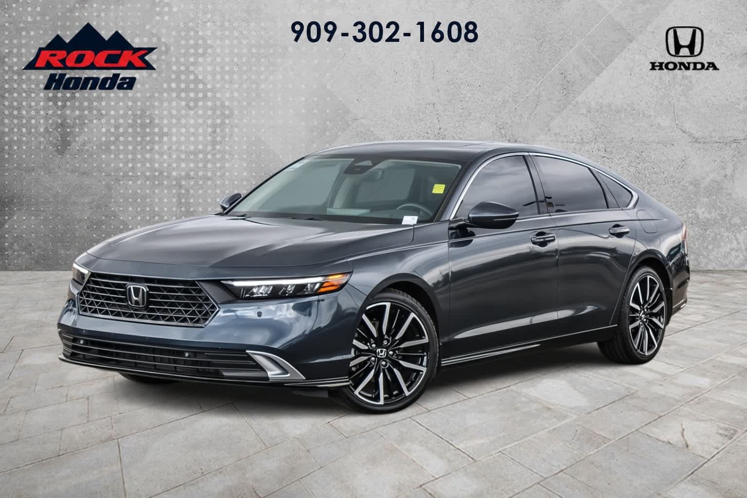 Used 2024 Honda Accord Touring image 1