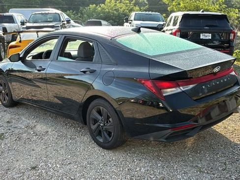 Used 2021 Hyundai Elantra SEL FWD image 5