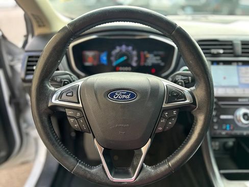 Used 2019 Ford Fusion Titanium AWD/4WD image 24