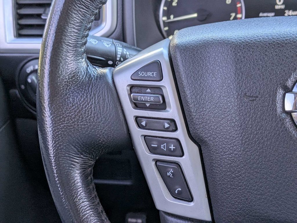 Used 2021 Nissan Titan SV w/ SV Convenience Package AWD/4WD image 20