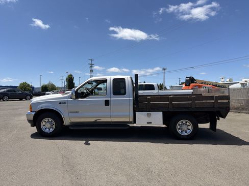 Used 2001 Ford F250 XLT RWD image 2
