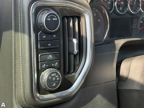 Used 2021 Chevrolet Silverado 2500 LT w/ Fleet Comfort Package AWD/4WD image 12
