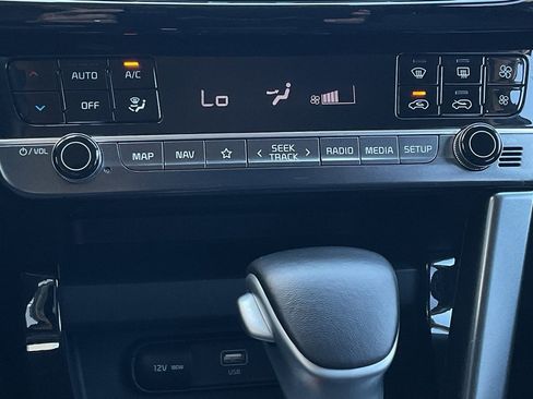 Used 2025 Kia Seltos S image 32