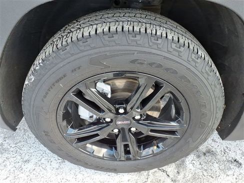 Certified 2023 GMC Terrain AT4 image 22