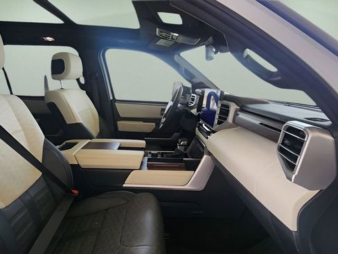 Used 2024 Toyota Sequoia Capstone image 29