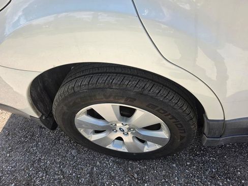 Used 2012 Subaru Outback 3.6R Limited AWD/4WD image 17