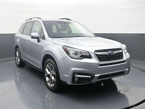Used 2017 Subaru Forester 2.5i Touring w/ Popular Package #2 image 3