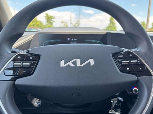 Used 2026 Kia Niro LX FWD image 25