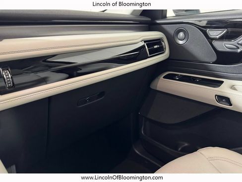New 2026 Lincoln Aviator AWD image 43