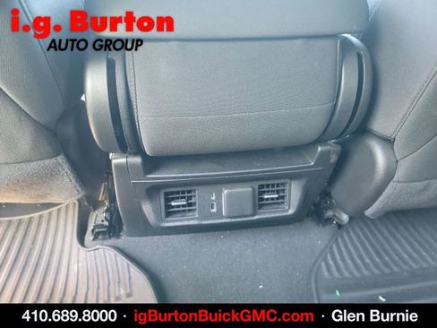 Used 2024 GMC Sierra 1500 SLE w/ Preferred Package RWD image 5