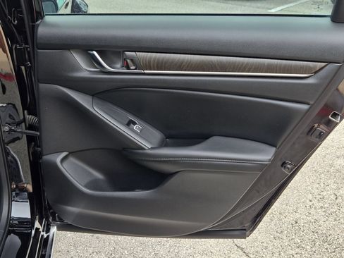 Used 2018 Honda Accord EX-L image 26