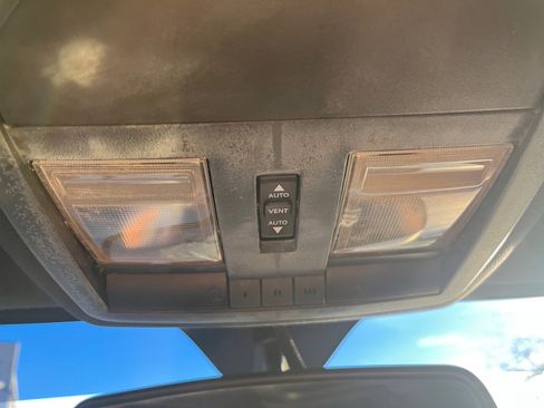 Used 2013 Dodge Challenger R/T Plus image 23