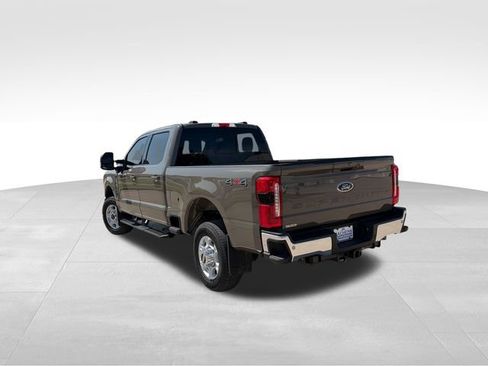 Used 2026 Ford F350 XLT w/ XLT Premium Package AWD/4WD image 3
