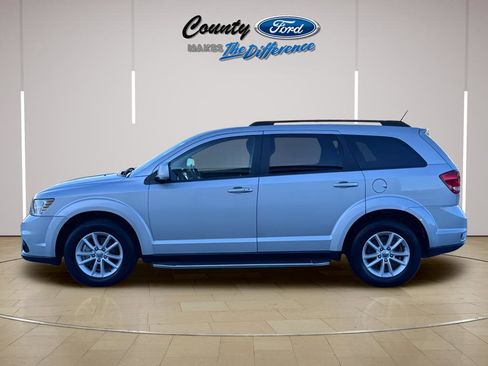 Used 2014 Dodge Journey SXT w/ Flexible Seating Group image 3