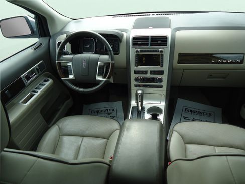 Used 2010 Lincoln MKX AWD image 11