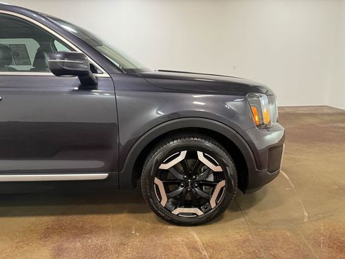 Used 2025 Kia Telluride S AWD/4WD image 30